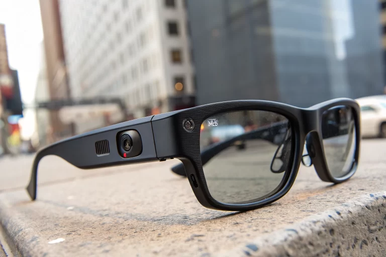 Google, Pixel 10, Tensor G5, AI-powered, Grok, xAI, Elon Musk, privacy, Halo X, smart glasses, Plotaverse, Enjo AI, customer support, Slack, Jira, photo editing, translation, Magic Cue, AI Camera Coach, covert recording, privacy laws